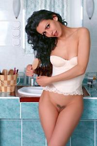 Blonde Escorts for Midlands and UK independent female escorts